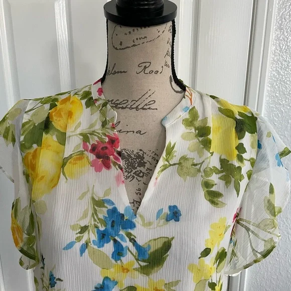 Calvin Klein NWT blouse - Picture 9 of 9